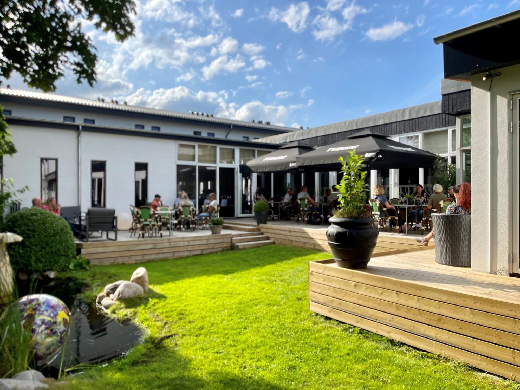 Dolphin Hotel Herning Exteriör bild